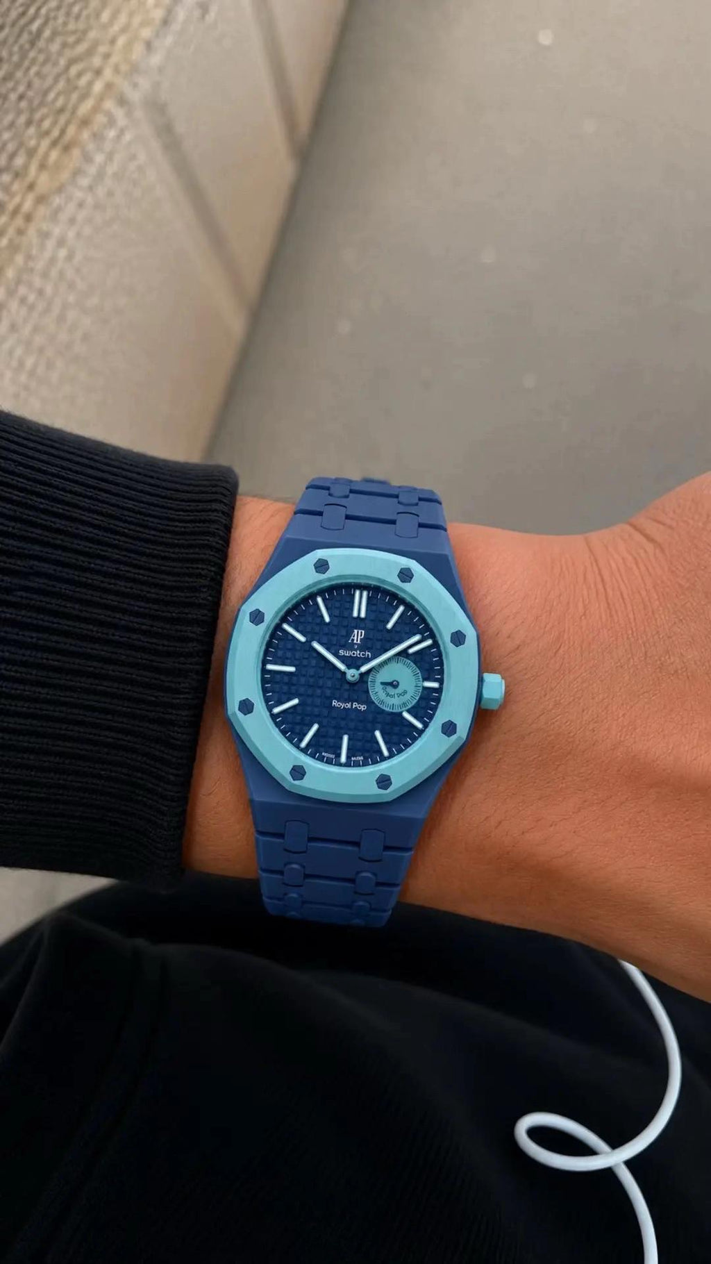 Bracelet Swatch Royal Pop Làn Ba